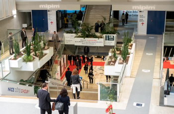 Rui Moreira and Carlos Moedas reflect upon cities in the post-pandemic in Cannes, at Europe's largest investment fair