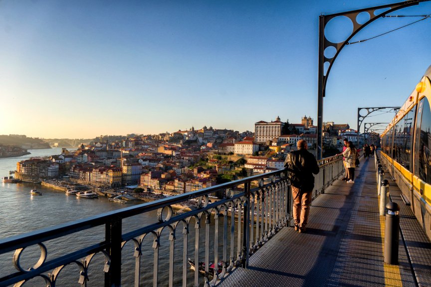 LinkedIn Top Startups 2022 reveals Portugal&#39;s 10 rising companies and Porto is present with 2 companies in the top 5
